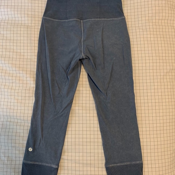Lululemon Capris High Rise 19" Leggings - Picture 2 of 2